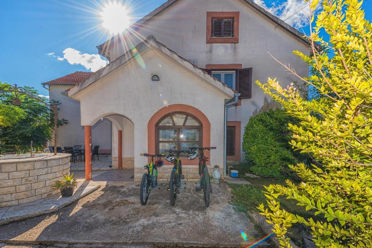 Holiday Home Tower With Private Pool, Sauna And Quads Smilcic Kültér fotó