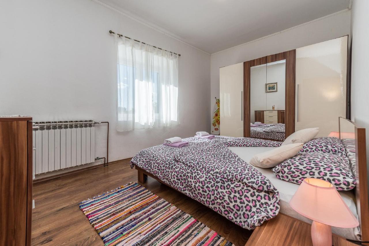Holiday Home Tower With Private Pool, Sauna And Quads Smilcic Kültér fotó